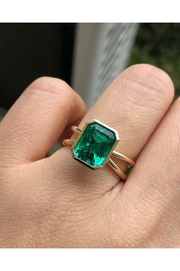 2.00CT Green Emerald Cut Solitaire Elegant Bezel Setting Cross Band, Stylish Ring For Bridal And Wedding Ring 925 Sterling Silver