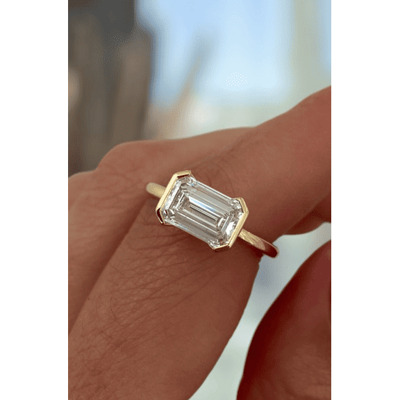 2.00Ct Emerald Moissanite East West Half Bezel Solitaire Engagement Ring, 14K White Gold, US 7
