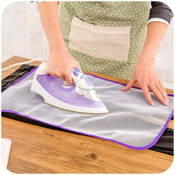 2/1pcs Ironing Mat Heat Resistant Ironing Cloth Protective Insulation Pad Mesh Net Ironing Cloth Guard Protects Clothing Iron Delicate Garments Clothes Iron Pad Pressing Cloth (Random Color)