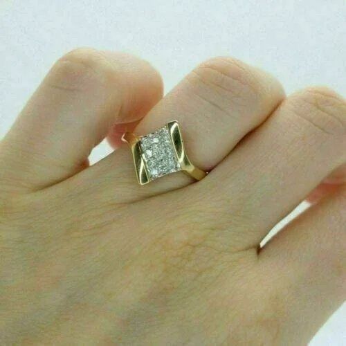 2.41 Ct Round Cut Simulated Diamond Women's Wedding Ring 14K Yellow Gold Plated