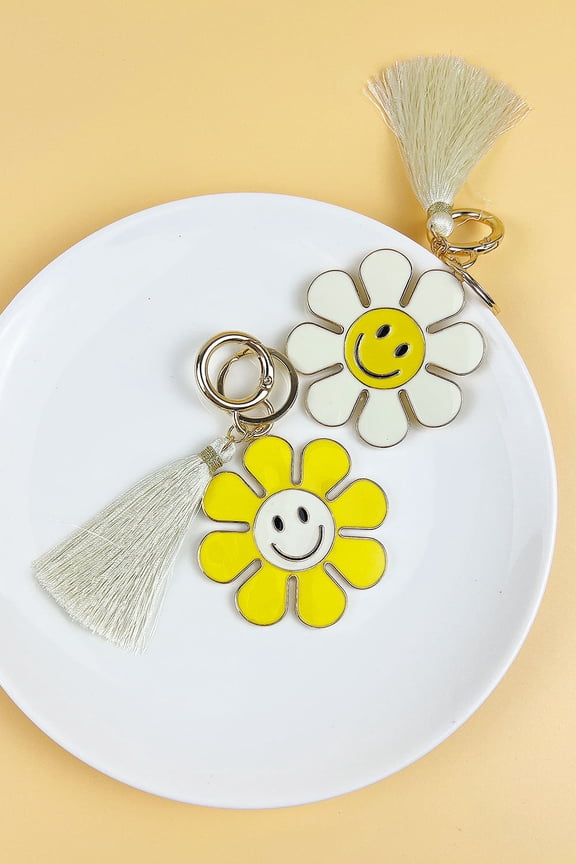 2.5" FLOWER SMILEY SHAPED ENAMEL KEYCHAIN
