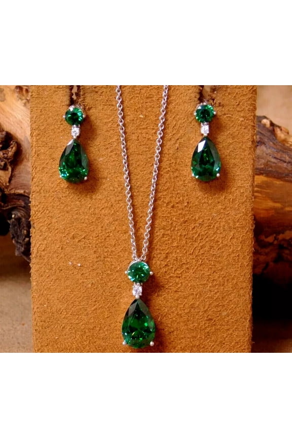 2.50Ct Pear Cut Simulated Green Emerald Women's Jewelry Set 14K White Gold Plated