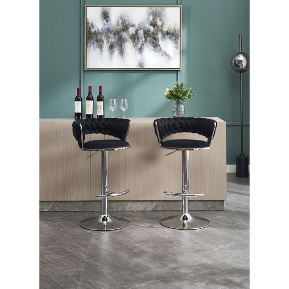 2 Bar Stools with Chrome Footrest and Height Adjustment / Versatile Seating for Different Occasions