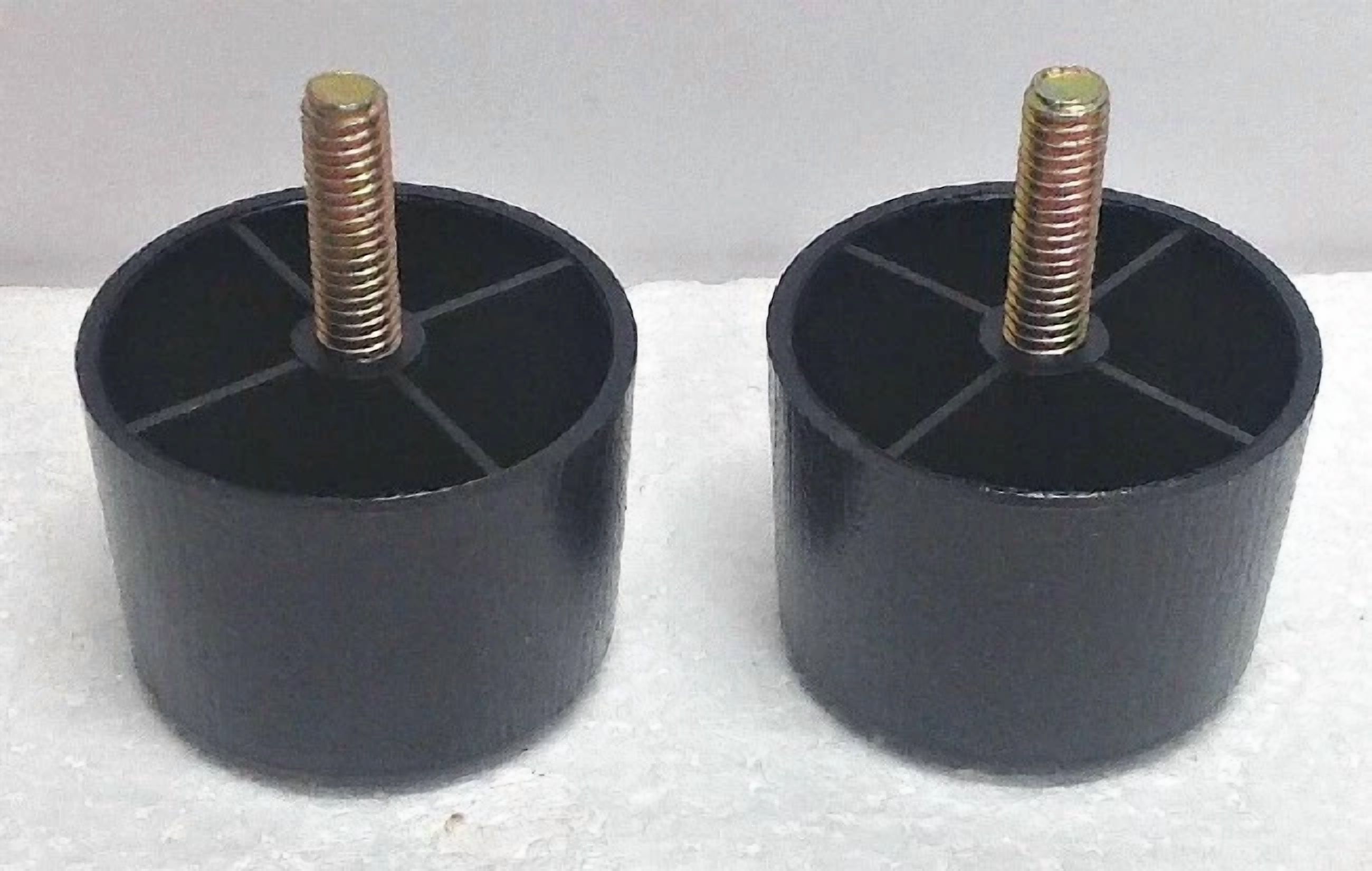 Lot De 4 Pieds De Nivellement En Acier Inoxydable 3/16-16 - Dimensions 1-1/2 X 1 Pouce - Fabriqué Aux USA