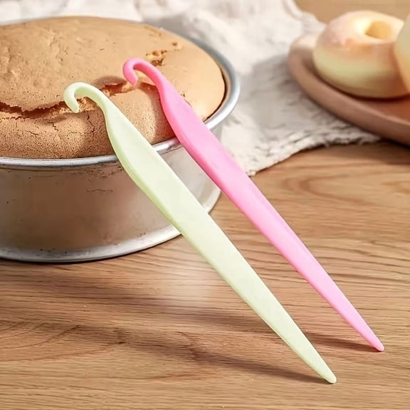 2 Heavy Duty Plastic Cake Removers - Ergonomic Icing Tools for Effortless Cake Decorating