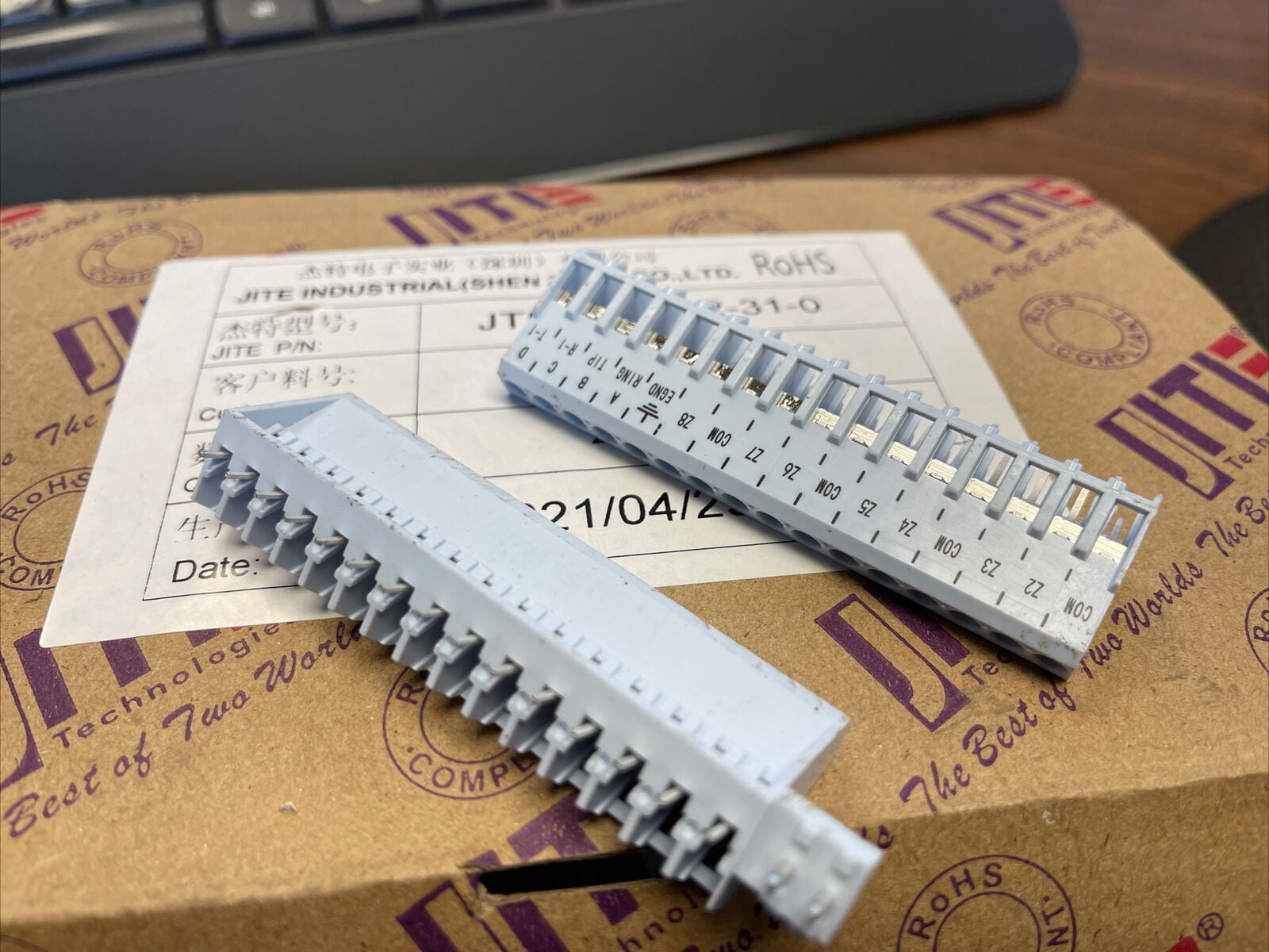 (2 PER LOT) JITE Industrial Terminal Block Connector JTB720-00-2-31-0, 300V, 10A