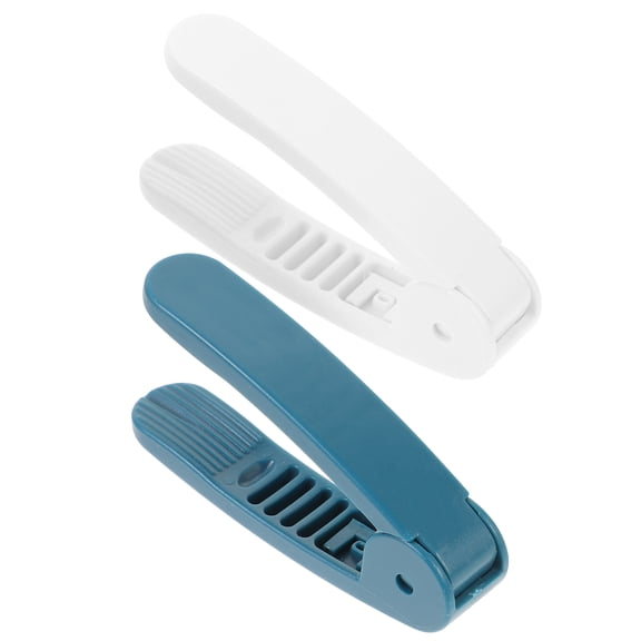 Masteelf Compact Plastic Nut Sheller for Home Use Ergonomic Design Lightweight and Assorted Color