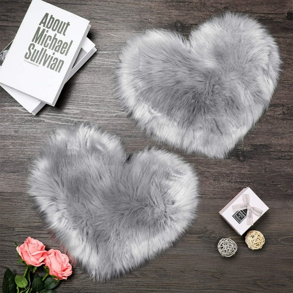 2 Pieces Fluffy Heart Shaped Rug Faux Area Rug Bushy Room Carpet for Home Living Room Sofa Floor Bedroom, 12 x 16 Inch (Gray)