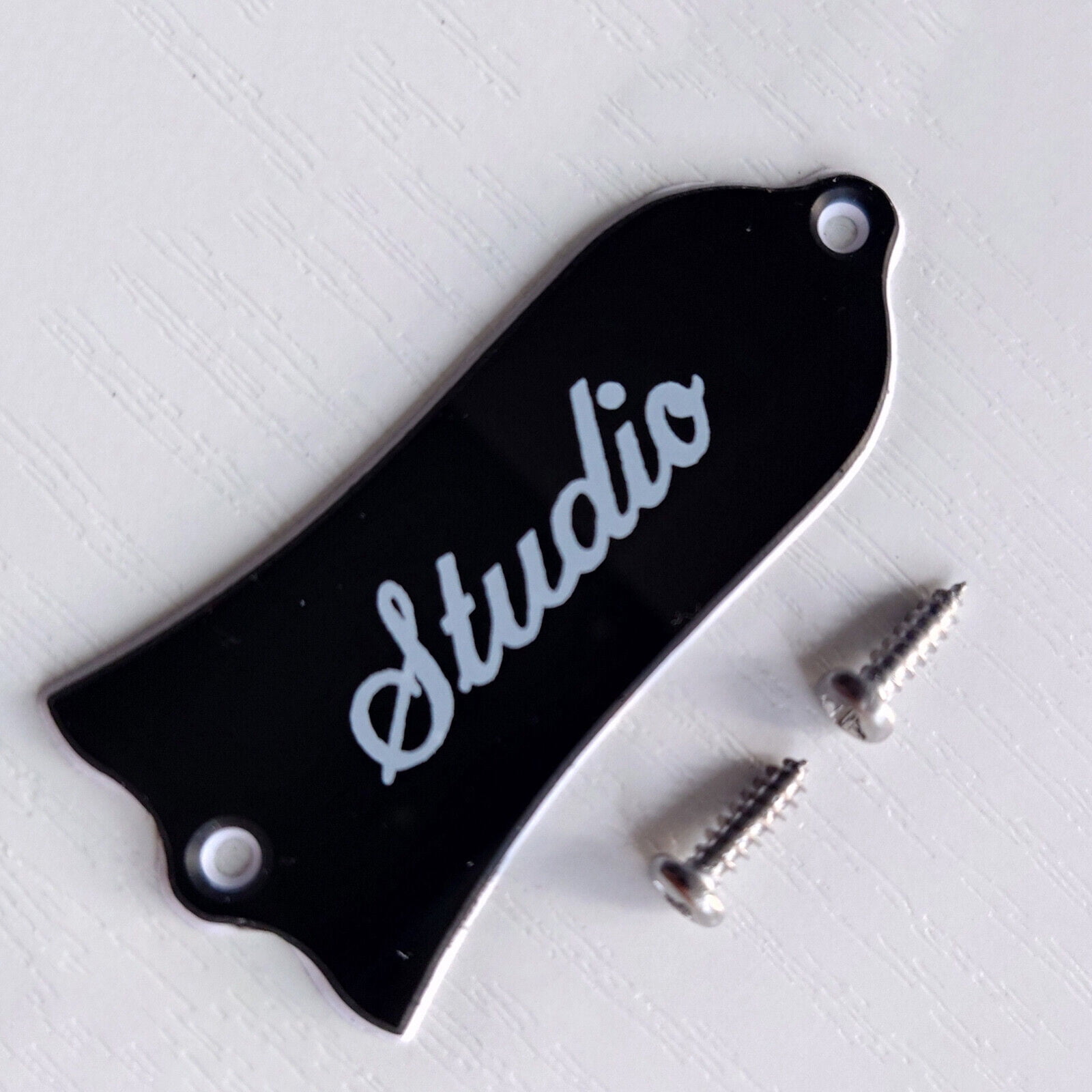 ギターパーツTRUSS ROD COVER刻印-CROSS-ブラックゴールド ギタートラスロッドカバー - カスタム刻印入り - TAYLOR用