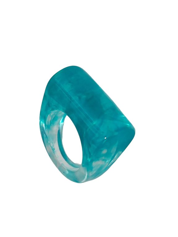 2. Stylish Polygon Design Rings Vibrant Resin Accessory Unisex Comfort Fit for Casual Formal Occasions