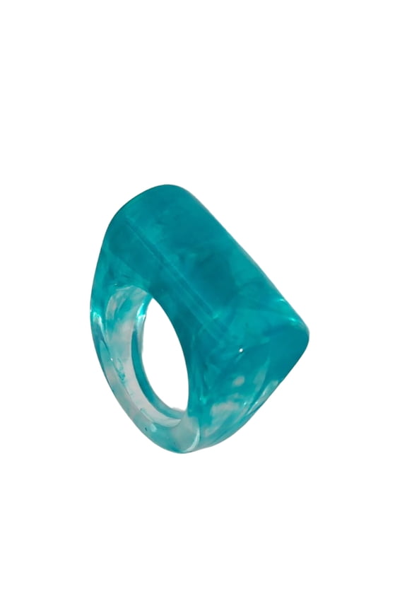 2. Stylish Polygon Design Rings Vibrant Resin Accessory Unisex Comfort Fit for Casual Formal Occasions