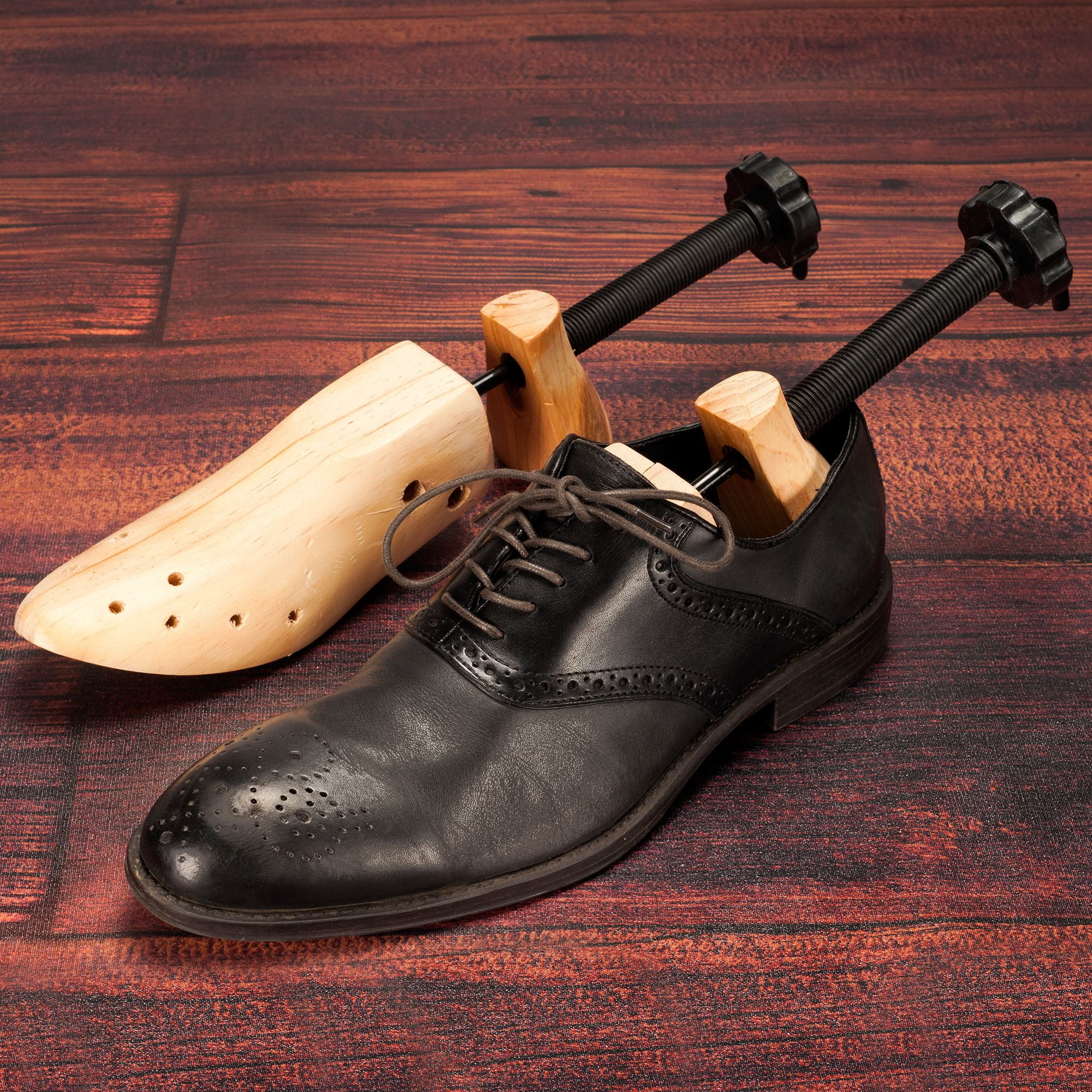 Leather store shoe stretcher