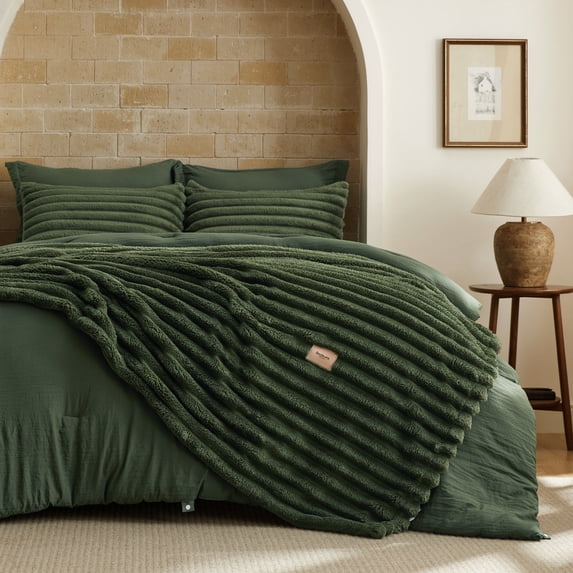 2-in-1 Queen Comforter Set and Detachable Fluffy Blanket, Olive Green Bedding Set for All Season Use,Includes 2 Pillow Shams, 2 Pillowcases