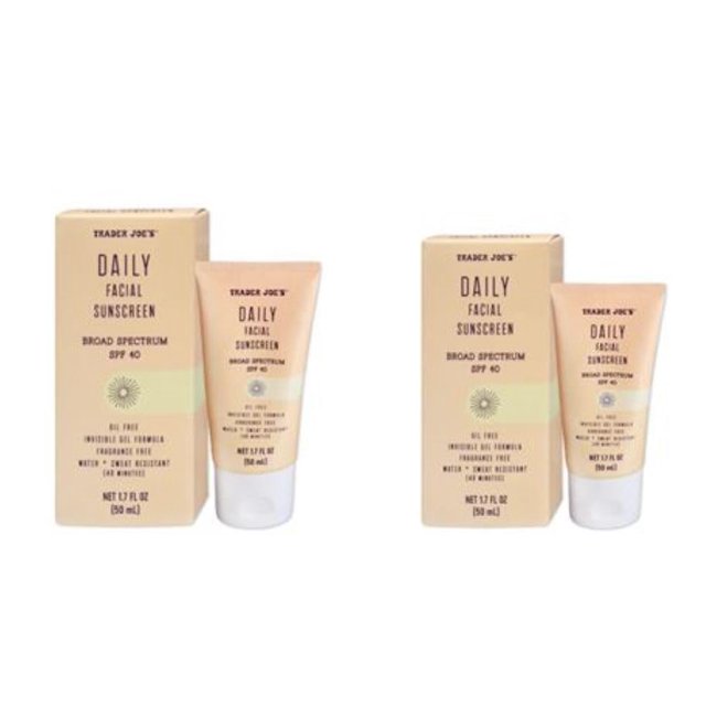2 x Trader Joe’s Daily Facial Sunscreen Broad Spectrum SPF 40 Oil Free Clear Color Gel Formula