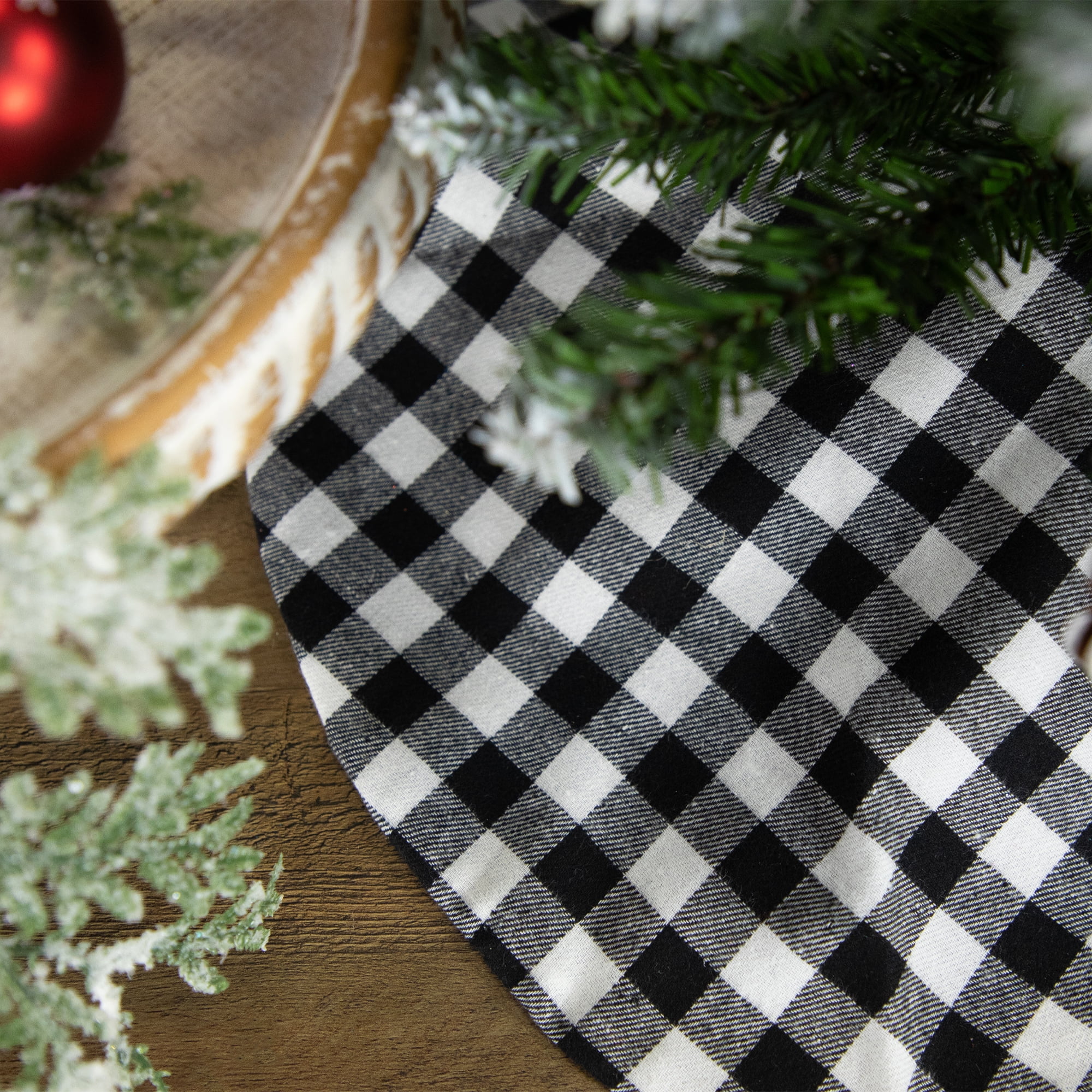 Northlight 20" White and Black Buffalo Plaid Mini Christmas Tree Skirt Black And White Christmas Tree Skirt