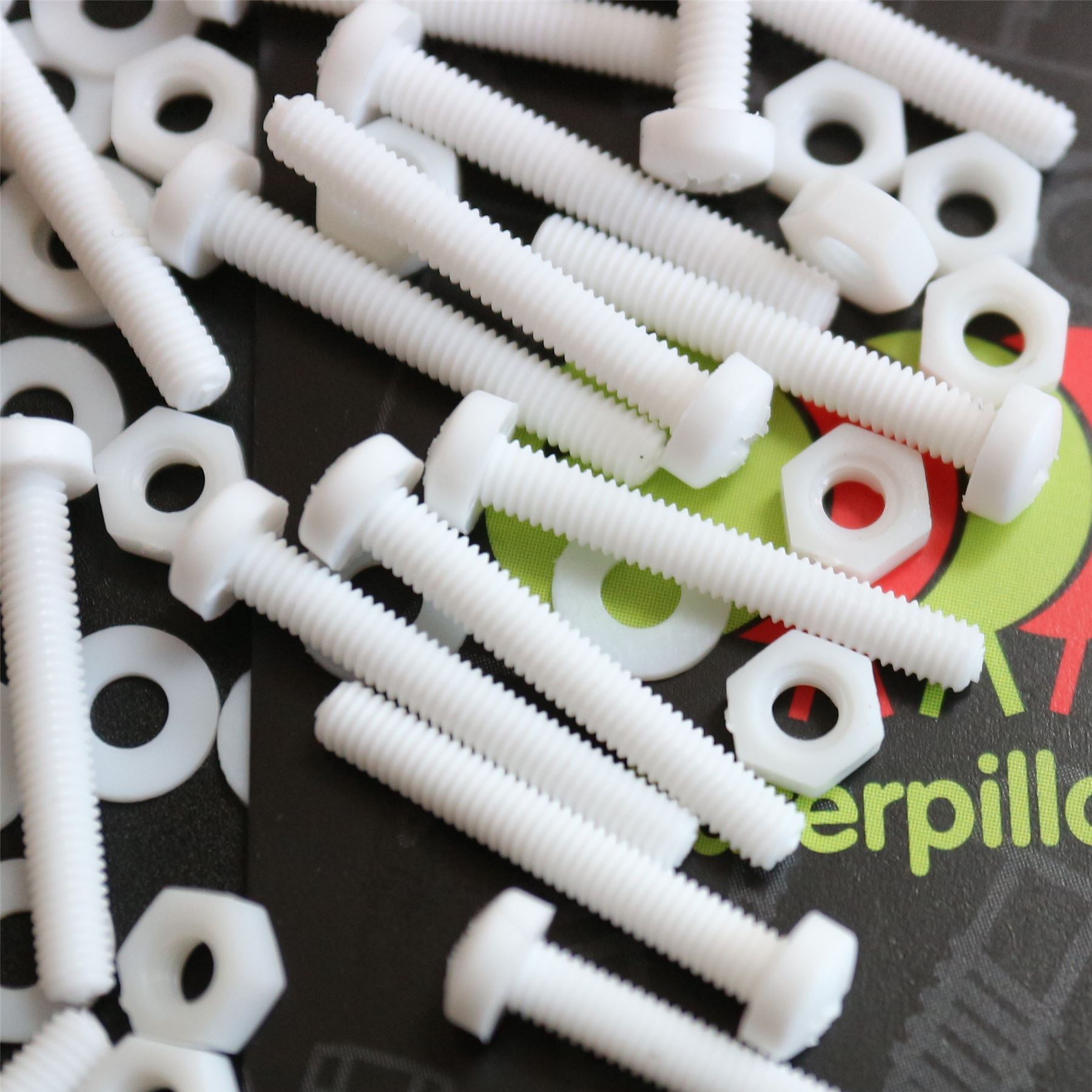 20 x White Pan Head Screws Polypropylene (PP) Plastic Nuts and Bolts, M3 x 20mm, Washers, (3/32 x 25/32 in)