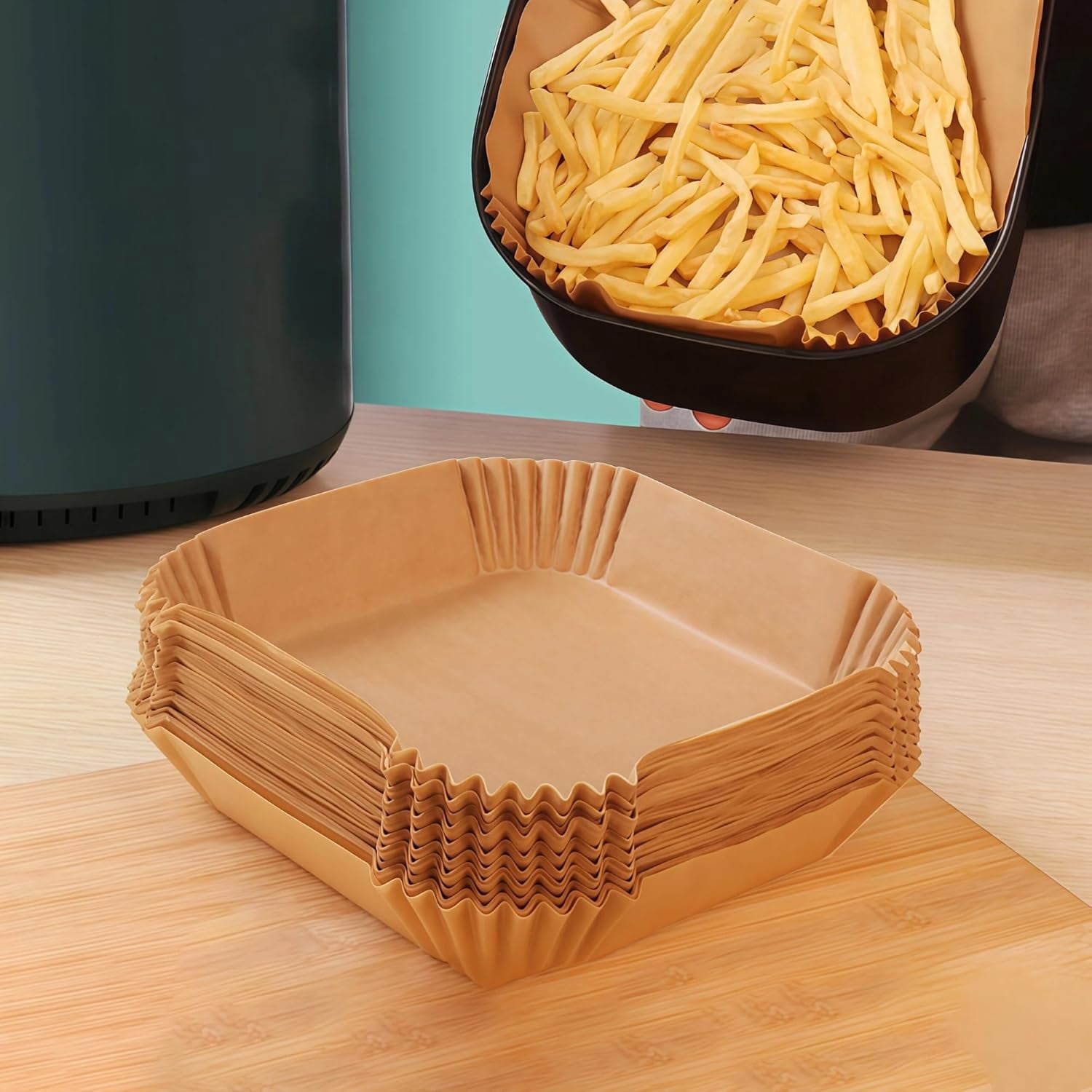 200 PCS Square Air Fryer Paper Liners Disposable, 6 x 6 ''Non-stick Oil Resistant Air Fryer Parchment Paper Liners, Waterproof, Airfryer Liners for Baking, Roasting Microwave,Oven & Basket