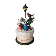 2001 Merry Carolers (Mickey Mouse)