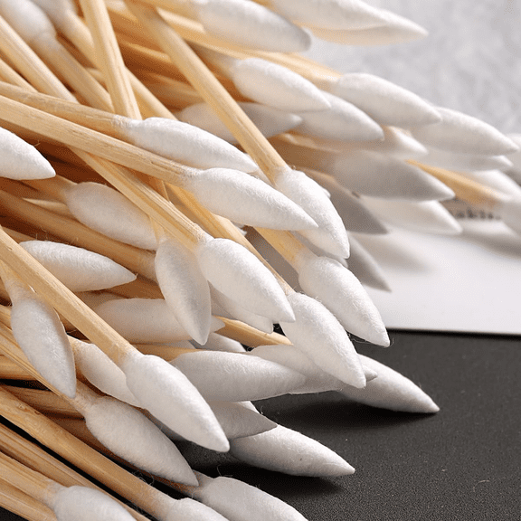 200PCS Pointed Tip Cotton Swabs, Tip Cotton Swabs with Wooden Sticks, Double Side Cotton Buds for Makeup, Personal Care, Nail Polish Clean Up Tool, Nail Polish Corrector Swabs