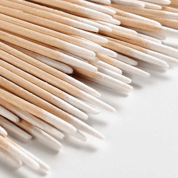 200PCS Tip Cotton Swabs with Wooden Sticks, Pointed Tip Cotton Swabs for Nail Polish Touch Up, Makeup Applicators, Cotton Sticks for Makeup, Microblading Supplies