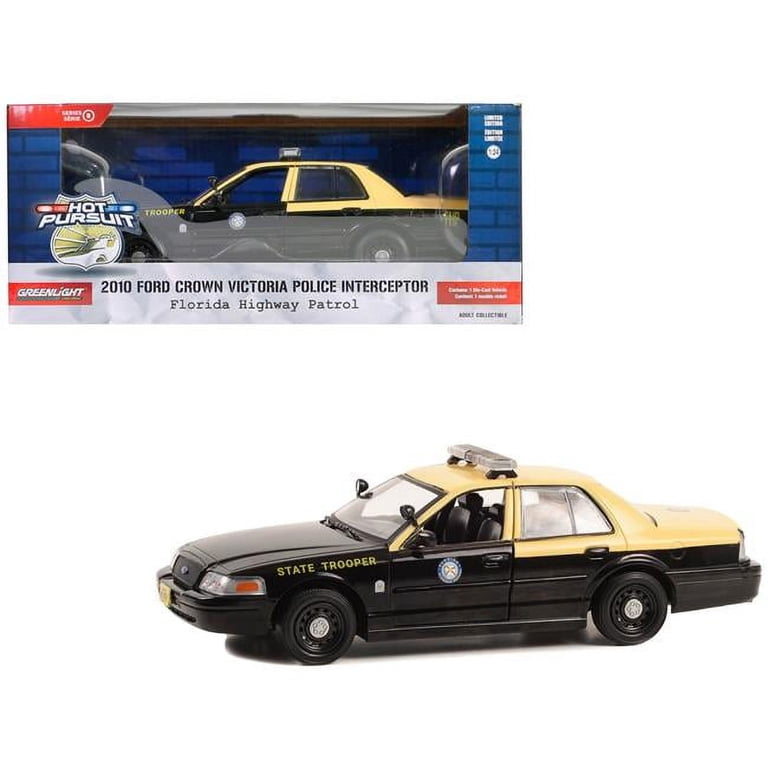 2010 フォード・クラウン・ビクトリア - フロリダ・ハイウェイパトロール 2010 Ford Crown Victoria Police Interceptor Black and Beige