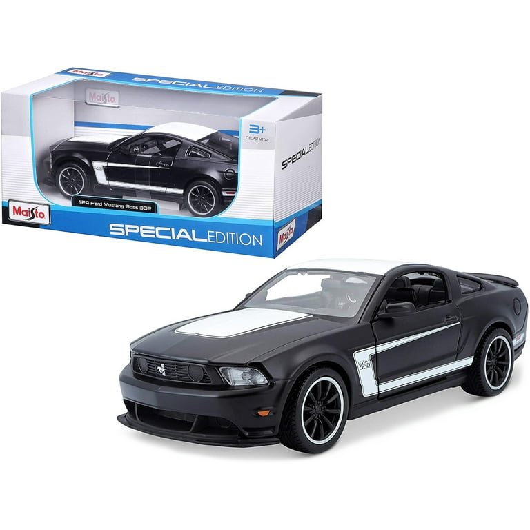 ミニカー M2 1/24 Ford Mustang Boss 302 1970 Ford Mustang BOSS 302 Gold Metallic with Black Stripes