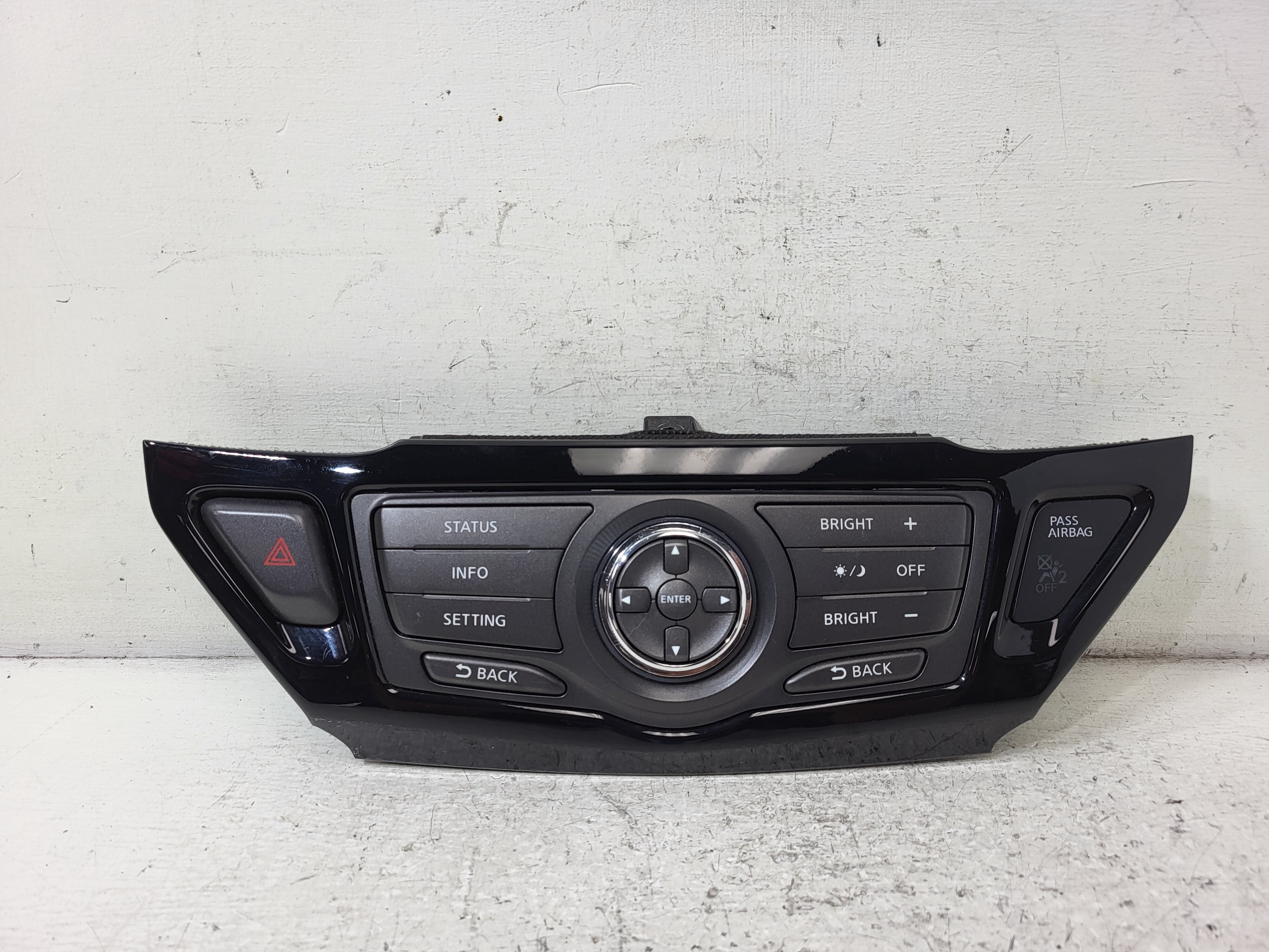 Pre-Owned 2013-2016 Nissan Pathfinder Display Screen Control Panel OEM LKQ - Verify Specific Vehicle Fitment In Description - (Good)