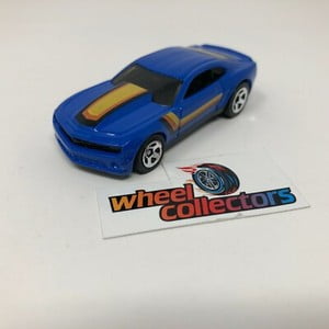 2013 Chevy Copo Camaro * BLUE * 1:64 Scale Diecast Model Diorama * WK6