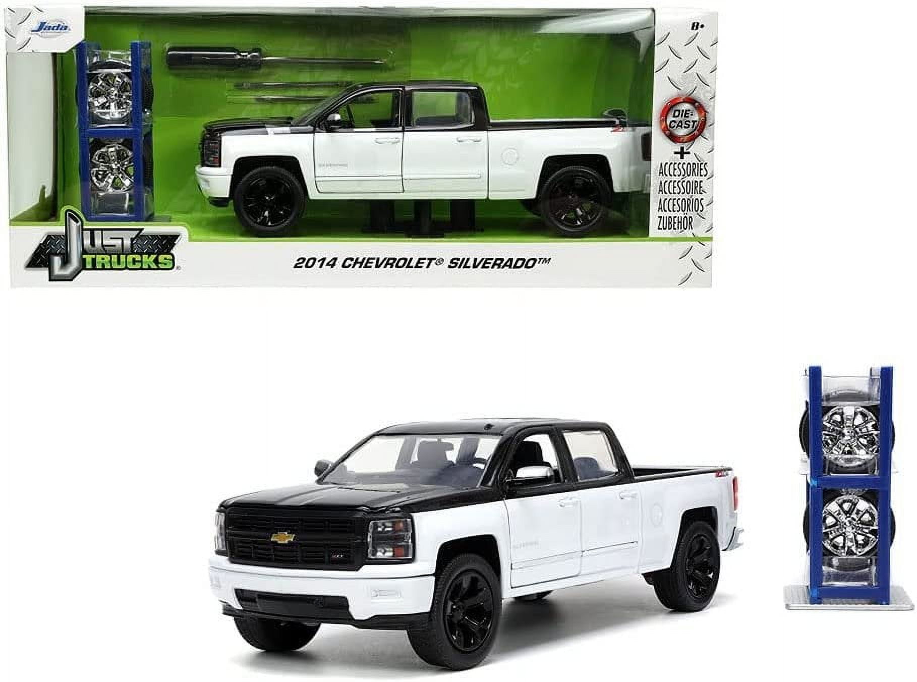 2014 Chevrolet Silverado Z71 Pickup Truck Black and White