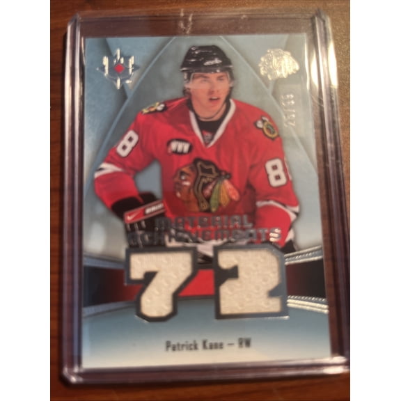 2015-16 Ultimate Collection Patrick Kane Materials
