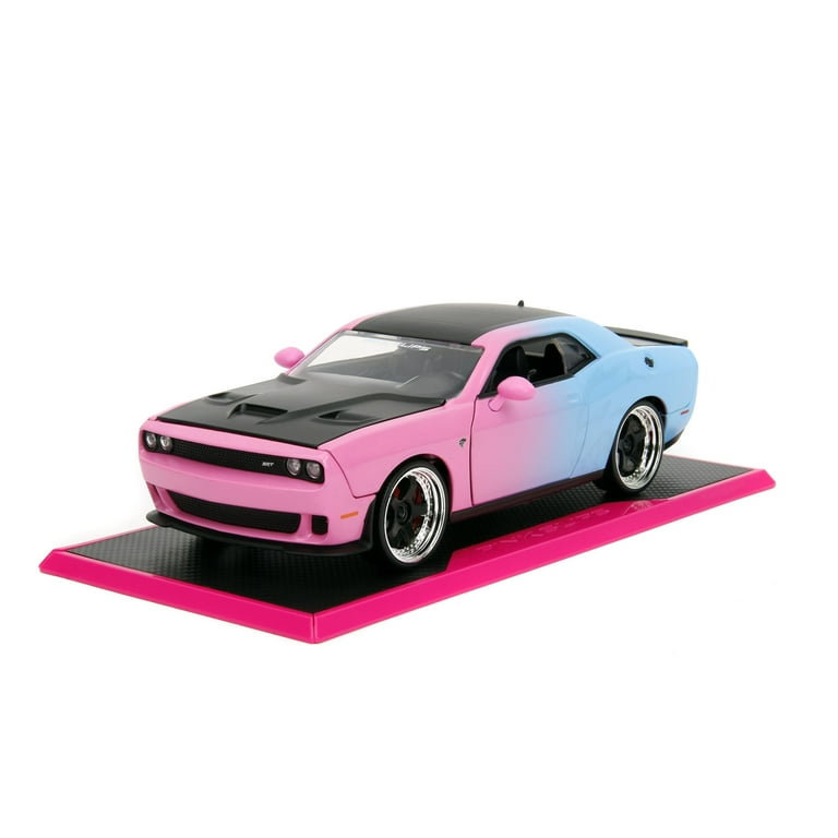Pink Slips 1:24 W5 2015 Dodge Challenger SRT Hellcat Die