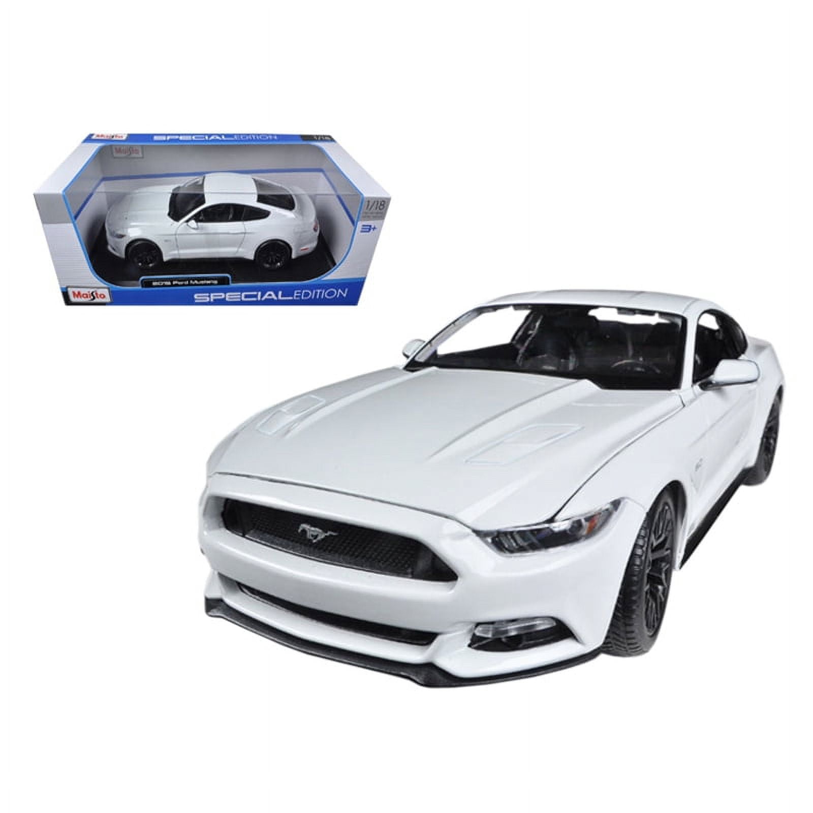 2015 Ford Mustang GT 5.0 White 1/18 Diecast Car Model by Maisto 