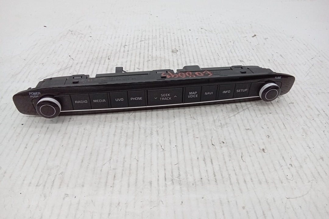 Pre-Owned 2015 Kia Sedona Radio Control Panel OEM - Verify Specific Vehicle Fitment In Description - (Good)