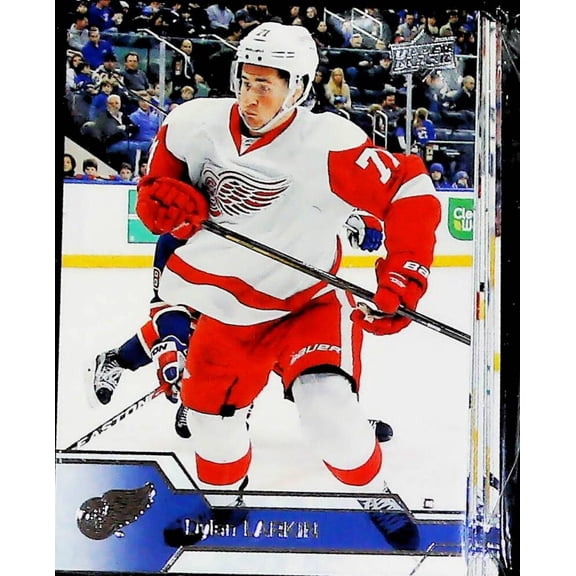 2016-17 Upper Deck Series 1 and 2 Detroit Red Wings Base Veteran Team Set 14 Cards                                       All Cards Pack Fresh, Hand Co