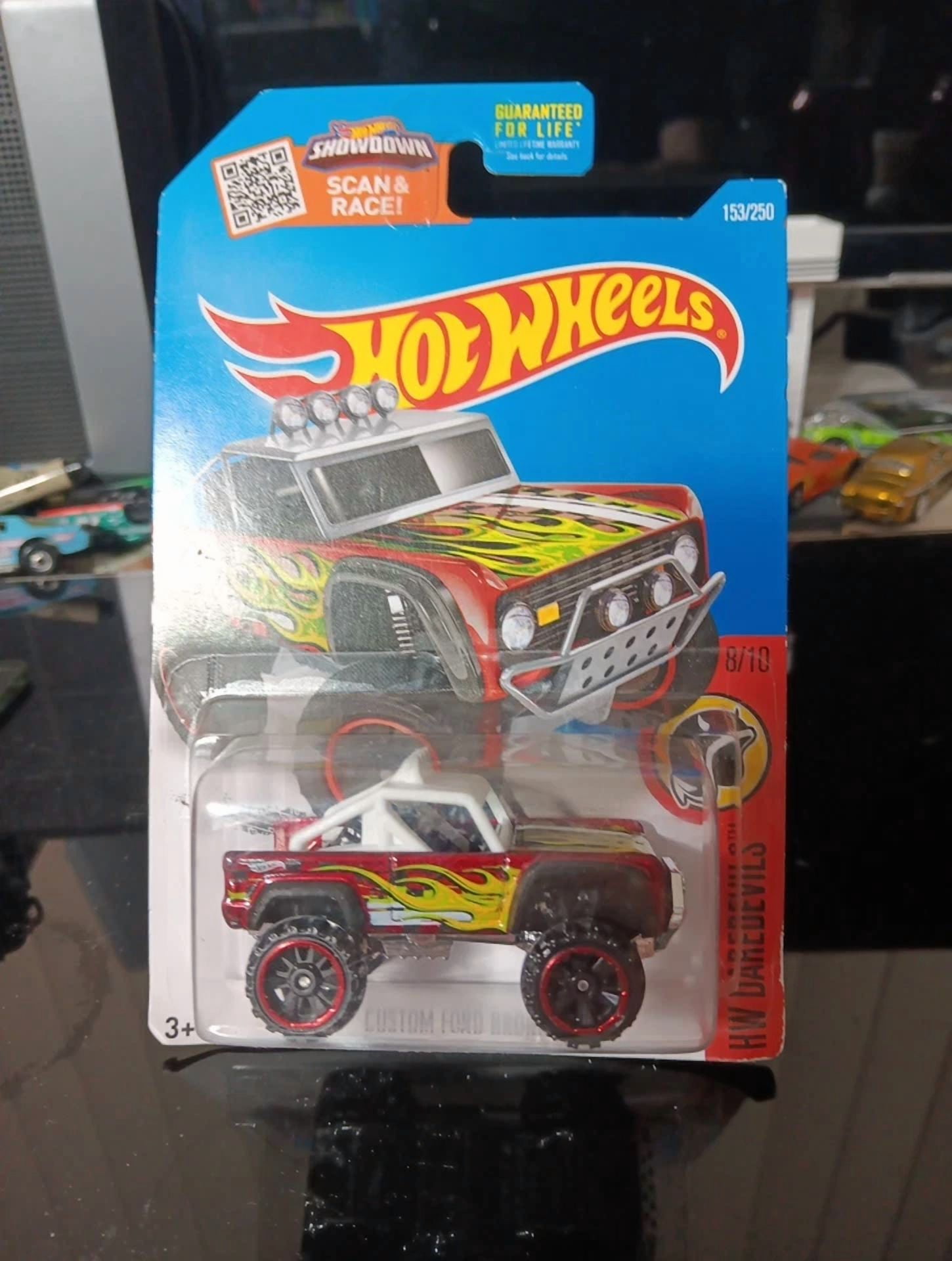 Hot Wheels Premium - The Batman - Batmobile - 1:64 - Real Riders