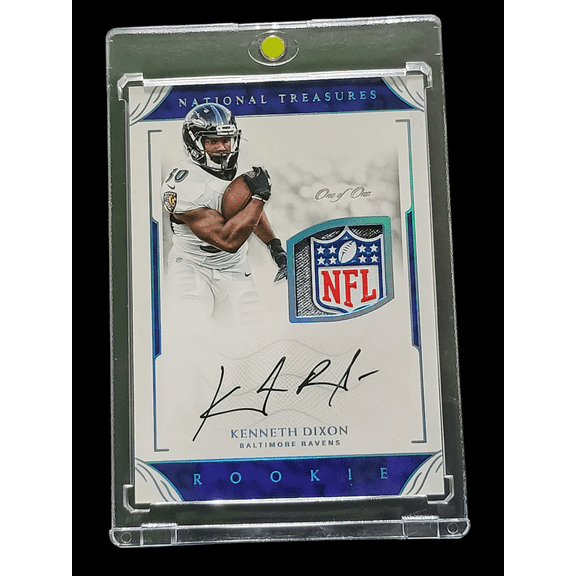 2017 Panini National Treasures Kenneth Dixon #29 Rookie Laundry Tag NFL Shield Patch Baltimore Ravens NFL Autographed Football Trading Card
