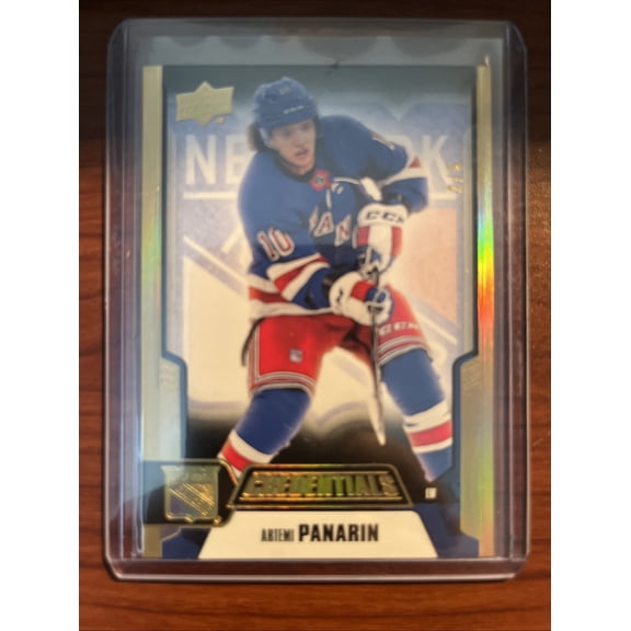 2019-20 Upper Deck Credentials Artemi Panarin #17 Gold