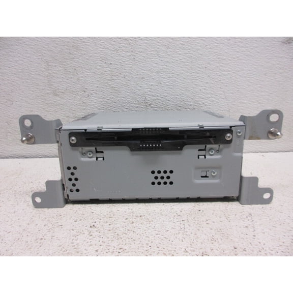Pre-Owned 2019-2020 Ford Fusion AM FM CD MP3 Radio Receiver OEM LKQ - Verify Specific Vehicle Fitment In Description - (Good)