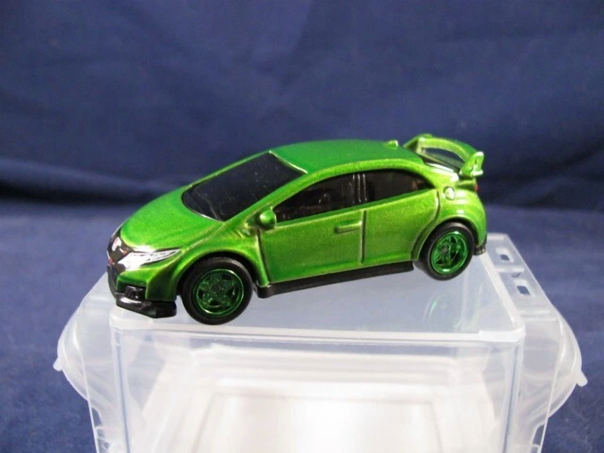 Hot Wheels GREEN 2016 Honda Civic Type R - w/Real Riders Wheel Swap