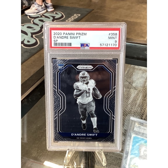 2020 Panini Prizm D'andre Swift #358 Variation PSA 9
