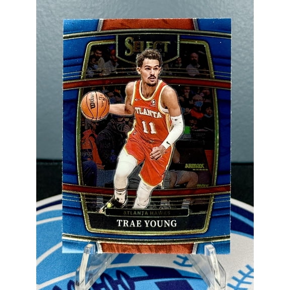 2021-22 Panini Select Trae Young Atlanta Hawks #26 Blue Retail Base Basketball Trading Card