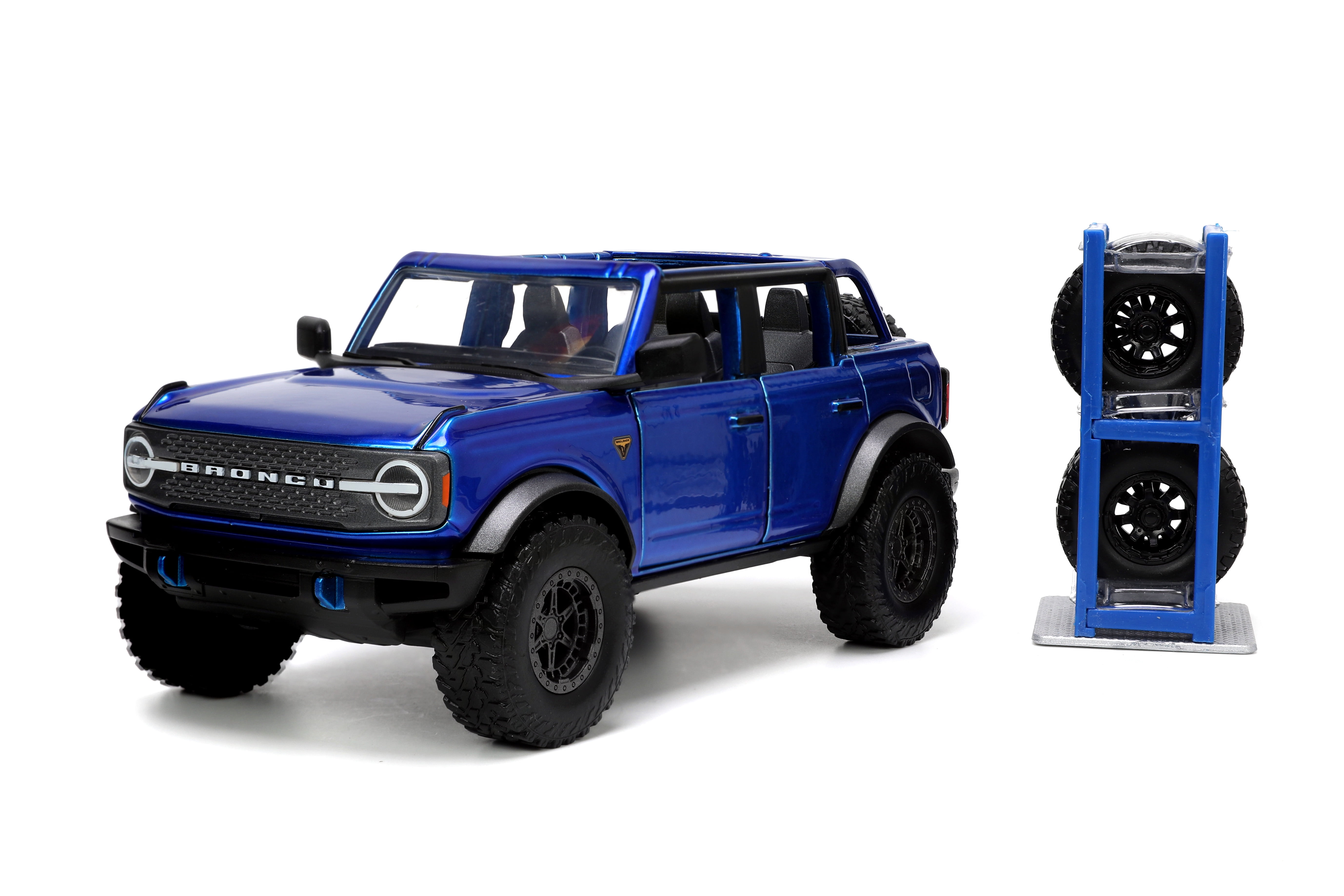 Just Trucks 1:24 2021 Ford Bronco Die-Cast Car & Tire Rack, Toys for Kids and AdultsCandy Blue