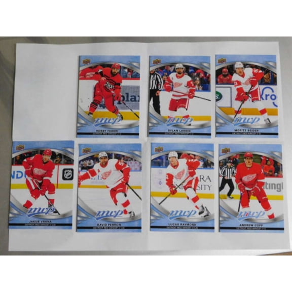 2023-24 Upper Deck MVP Detroit Red Wings Base No SP Veteran Team Set of 7 Cards: #42 Robby Fabbri #73 Dylan La All Cards Pack Fresh, Hand Co