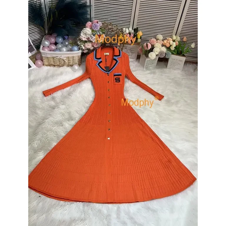 2024 Elegant Slim Knitted Long Dress Women s Letter Single Breasted Long Sleeved Designer Vintage Dresses Autumn