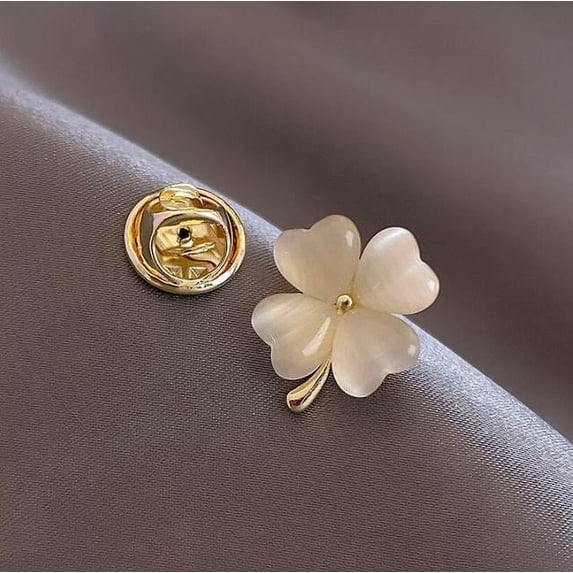 2024 New Red Rose Flower Brooch For Women Elegant Blouse Brooch Pin Dress Luxury Fashion Jewelry Accessories Party Gifts