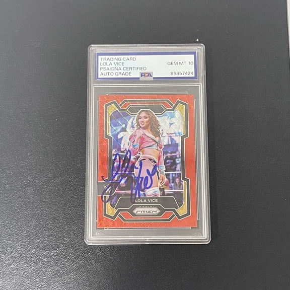 2024 Panini Prizm WWE#187 Lola Vice Signed Card PSA Auto 10 Autographed