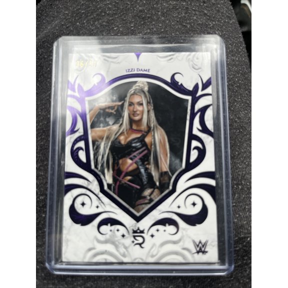 2025 Topps Chrome WWE Izzi Dame #71 Purple Short Print Parallel/Variety Base Set
