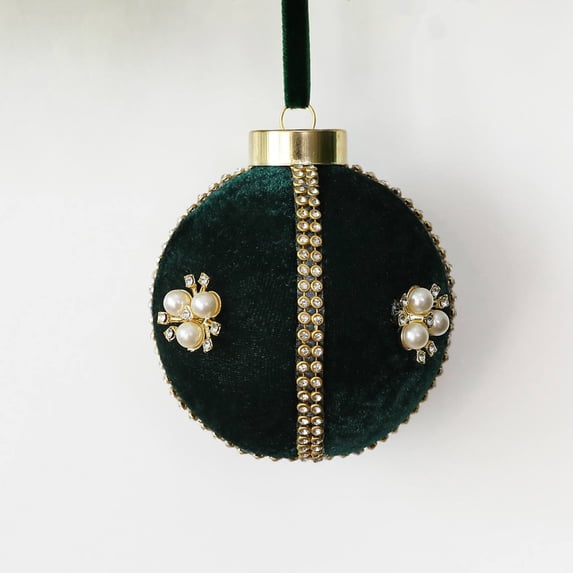 2026 Christmas Home Party Decoration 8CM Fabric-Covered Christmas Ball Ornaments Christmas Decorations With Rhinestones Window Display Hangings Christmas Celebration Party Supplies