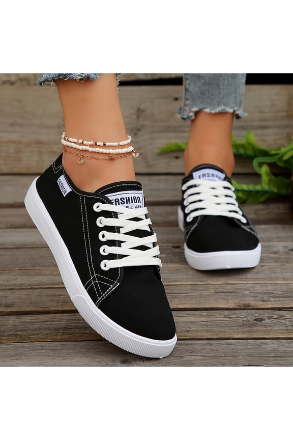 2026 New Campus Style Spring and Autumn White and Black Outdoor Skateboarding Shoes Women, Round Toe Lace-up Casual Sports Shoes, Flat Shoes, Women Shoes, Sneakers