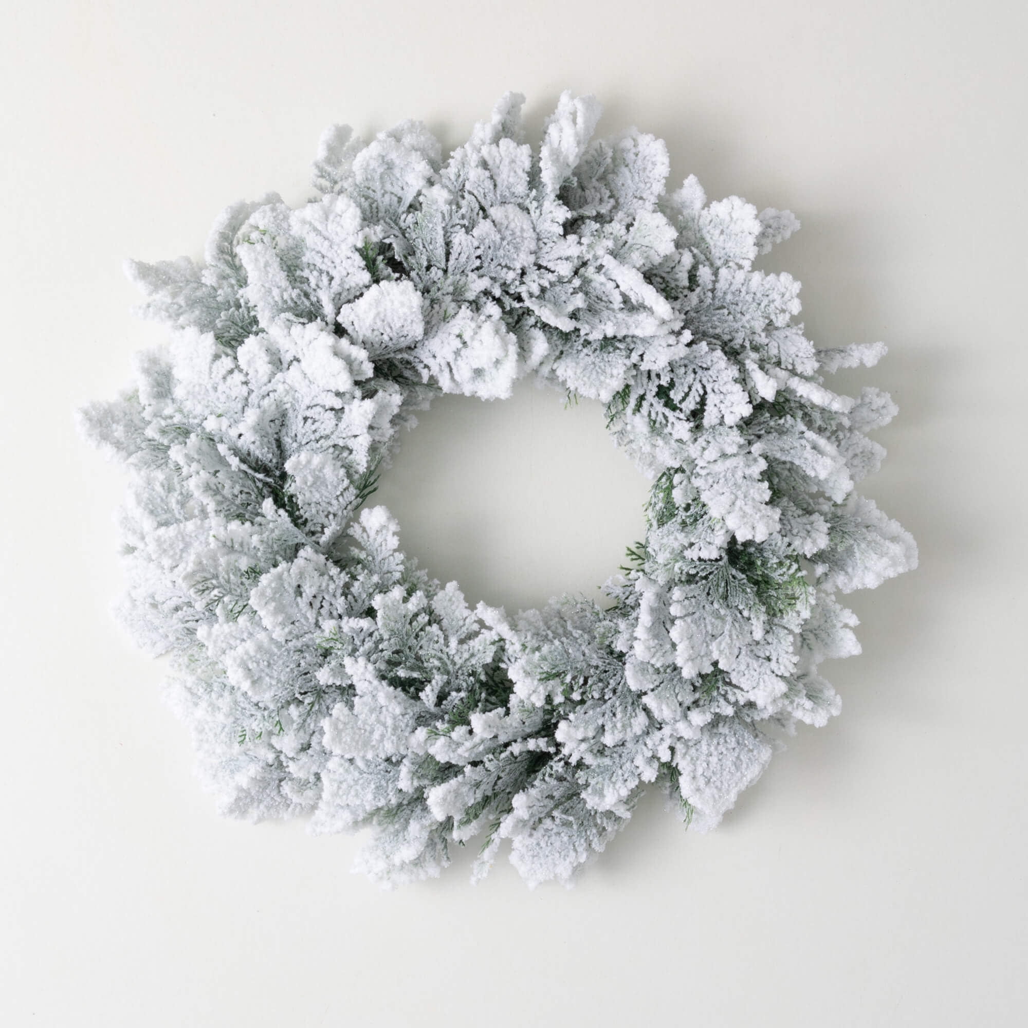 21"H Sullivans Artificial Snowy Cedar Christmas Wreath, Green-White